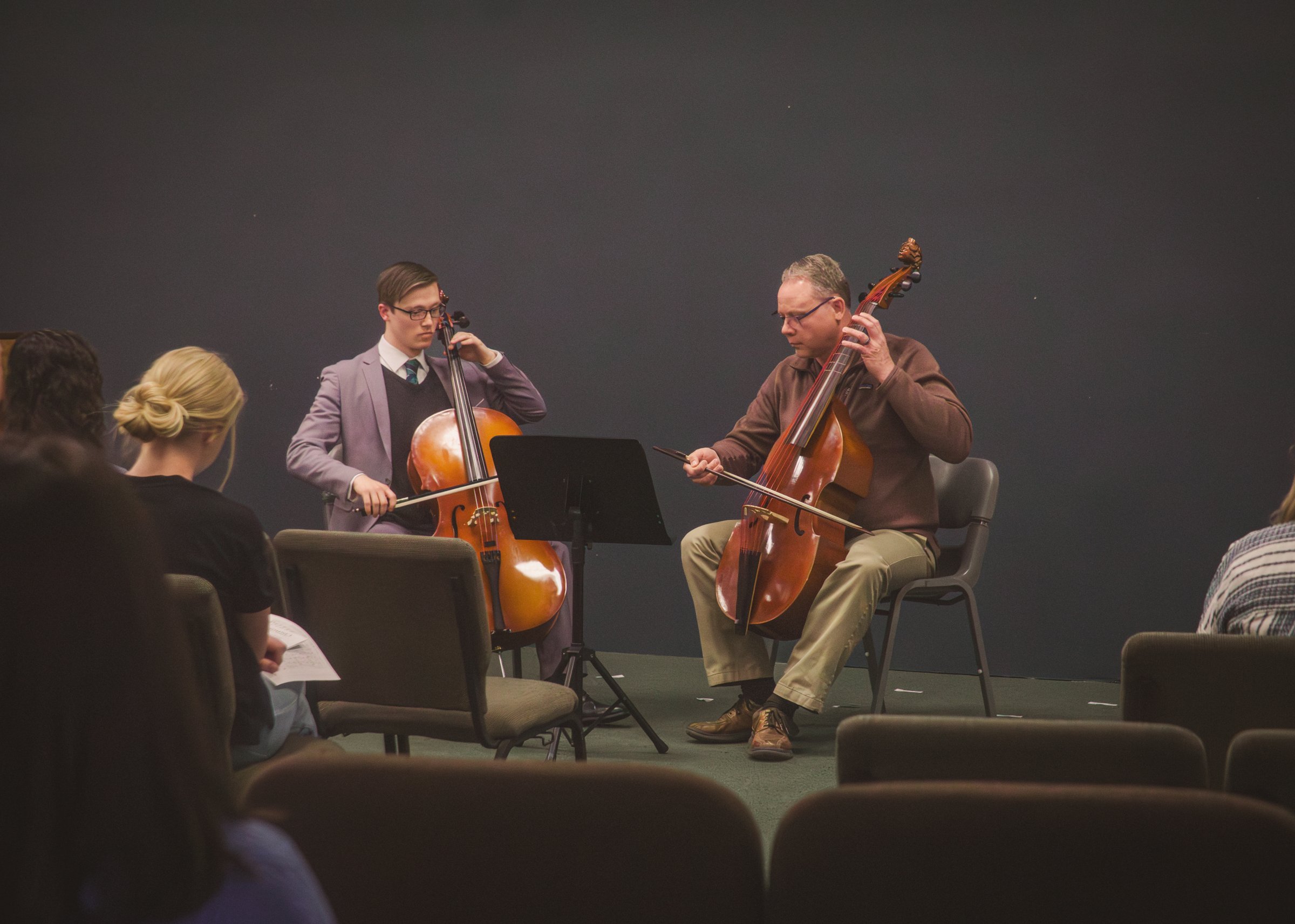 Cello and dagamba instruments
